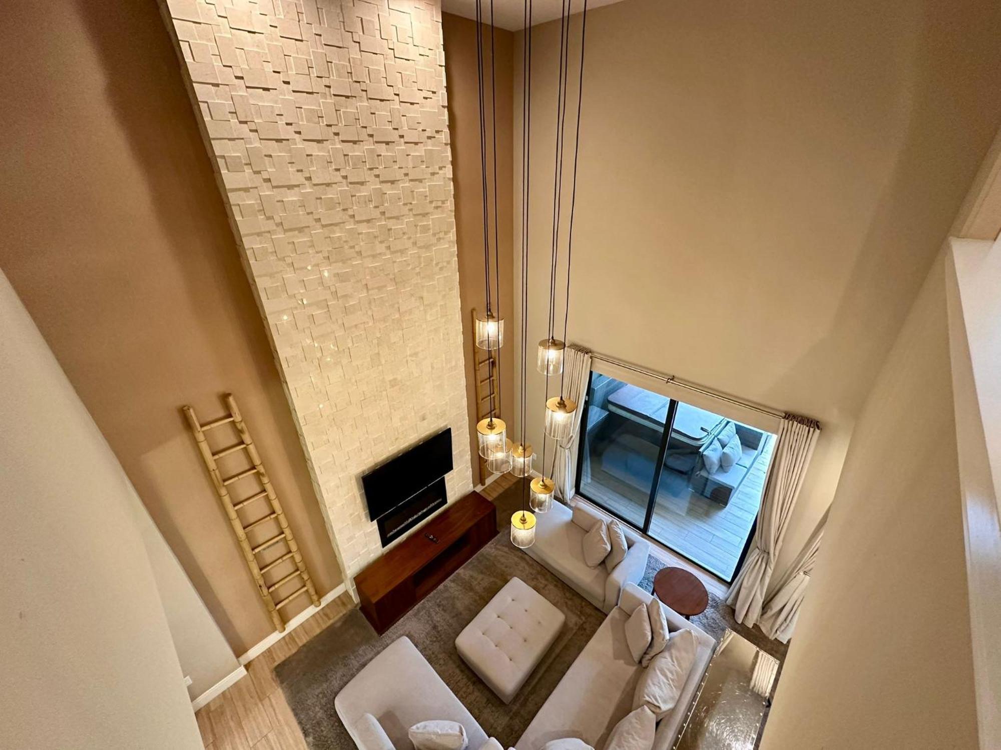 Luxury Home In Orlando With Private Hot Tub - 7 Min From Disney Parks - 3 Bedrooms And 4 Bathrooms! Exterior photo